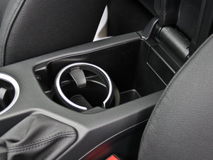 2014sDrive18i XOӋb g