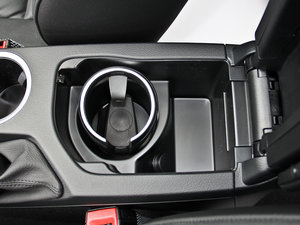 2014sDrive18i XOӋb g