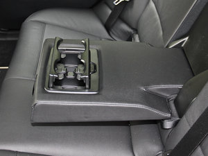 2014sDrive18i XOӋb g