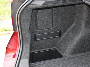 2014sDrive18i XOӋb g