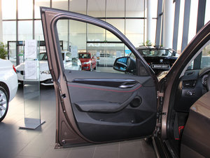 2014sDrive20i \OӋb g