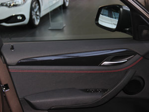 2014sDrive20i \OӋb g