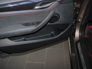 2014sDrive20i \OӋb g