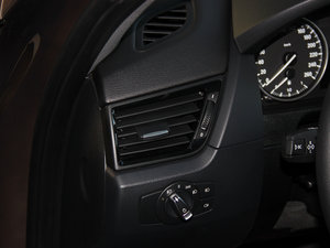 2014sDrive20i \OӋb g