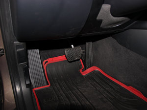 2014sDrive20i \OӋb g