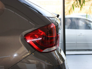 2014sDrive20i \OӋb ^