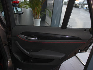 2014sDrive20i \OӋb g