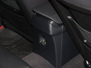 2014sDrive20i \OӋb g