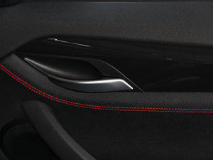 2014sDrive20i \OӋb g