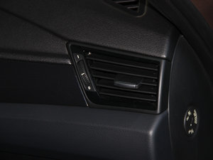 2014sDrive20i \OӋb g