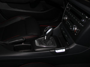 2014sDrive20i \OӋb g