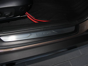 2014sDrive20i \OӋb g