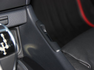 2014sDrive20i \OӋb g