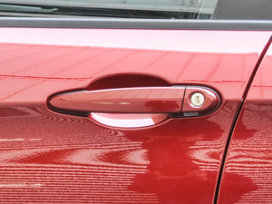 2014sDrive18i \OӋb {T