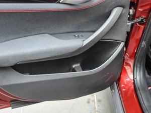 2014sDrive18i \OӋb g