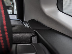 2014sDrive18i \OӋb g