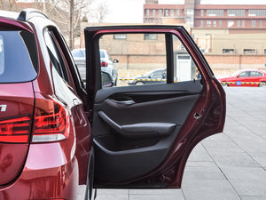 2014sDrive18i \OӋb g