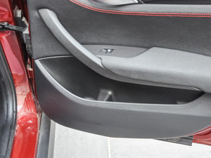 2014sDrive18i \OӋb g