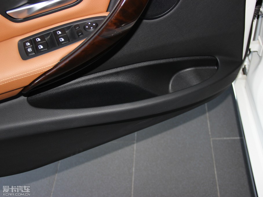 2015��R3ϵ 328Li ���A�OӋ���b