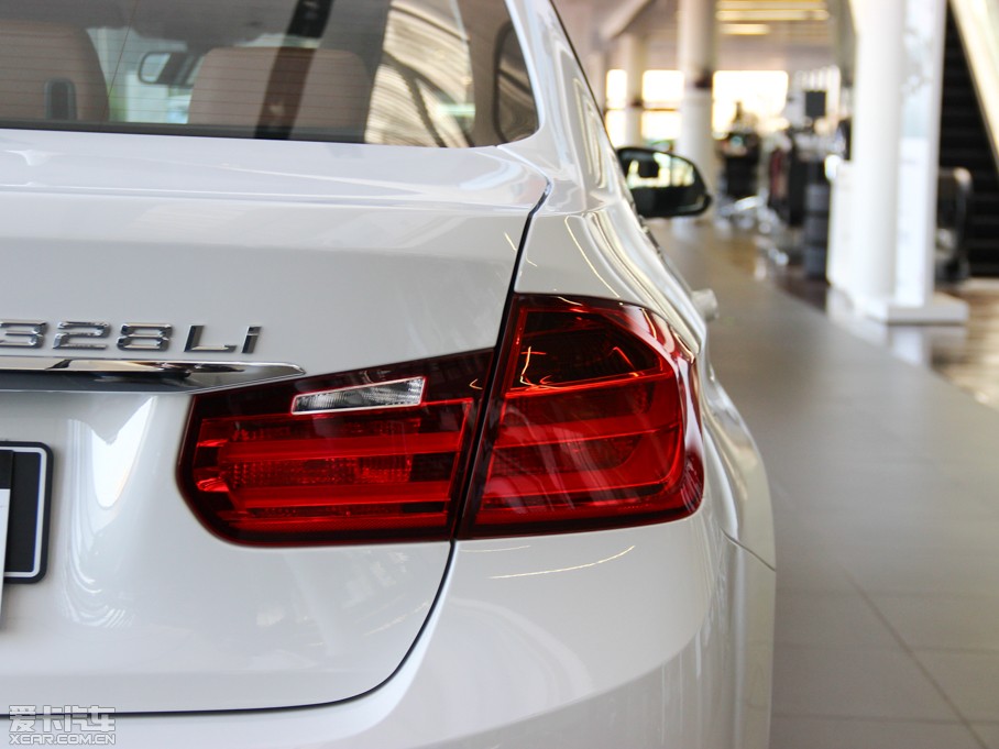 2015R3ϵ 328Li AOӋb