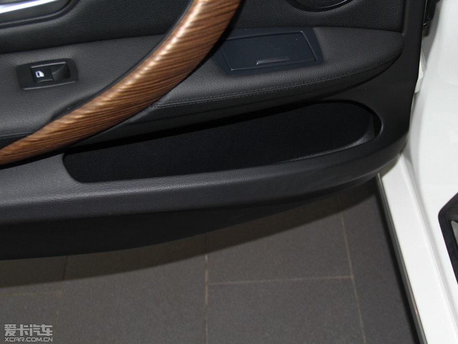 2015��R3ϵ 335Li �L���OӋ���b