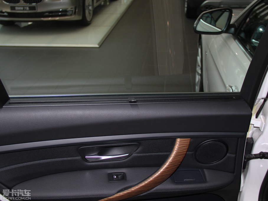 2015��R3ϵ 335Li �L���OӋ���b