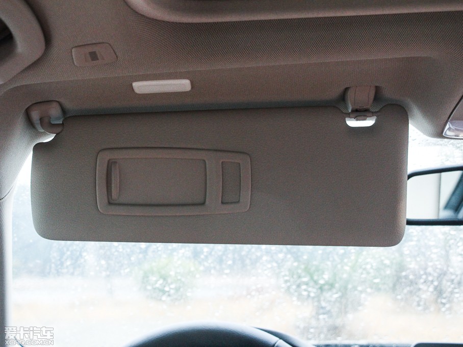 2015R3ϵ 320Li AOӋb