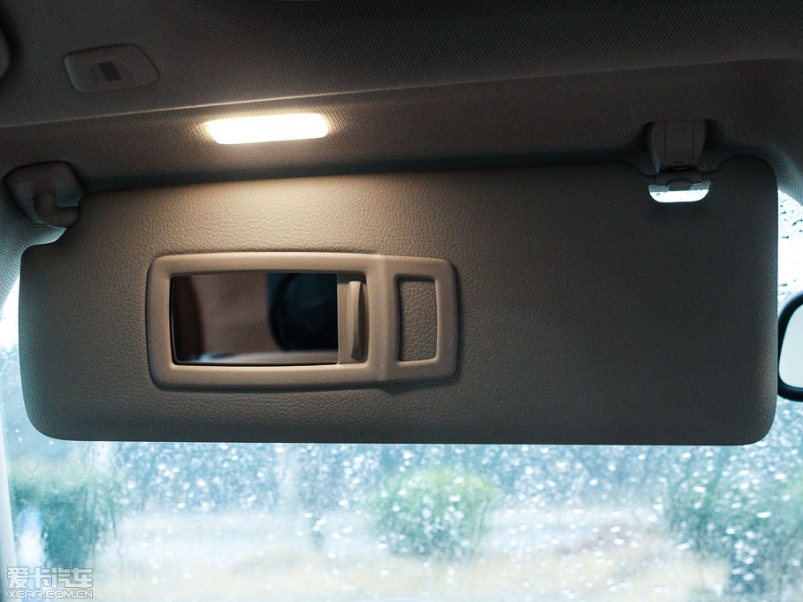 2015R3ϵ 320Li AOӋb