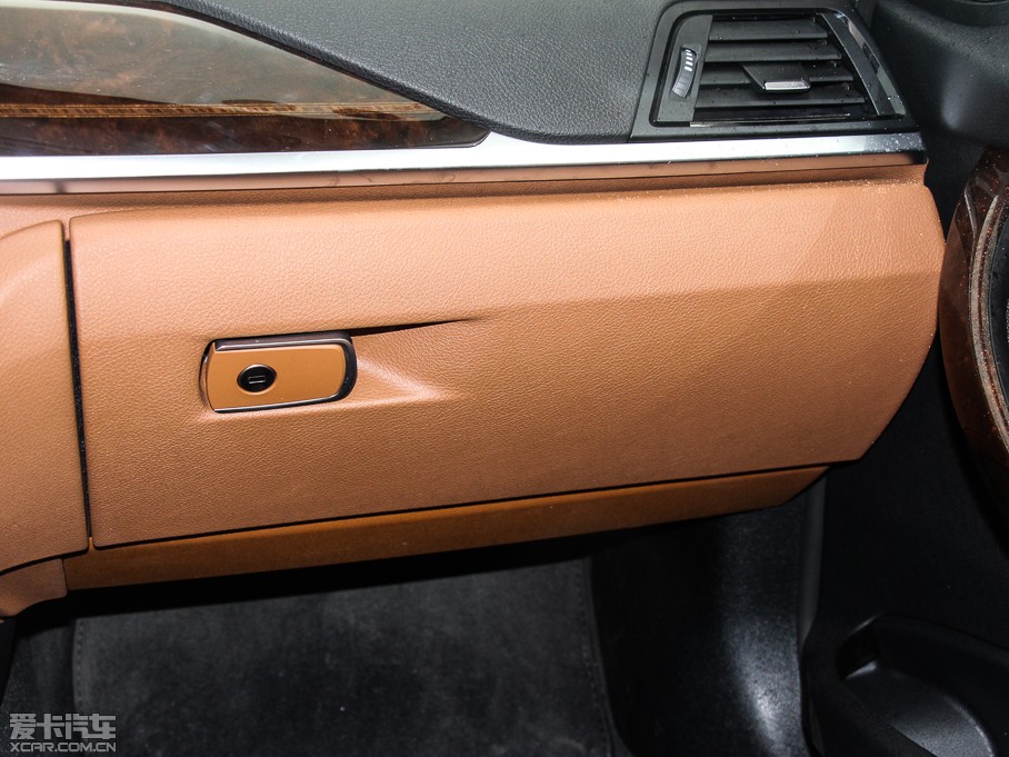 2015R3ϵ 320Li AOӋb