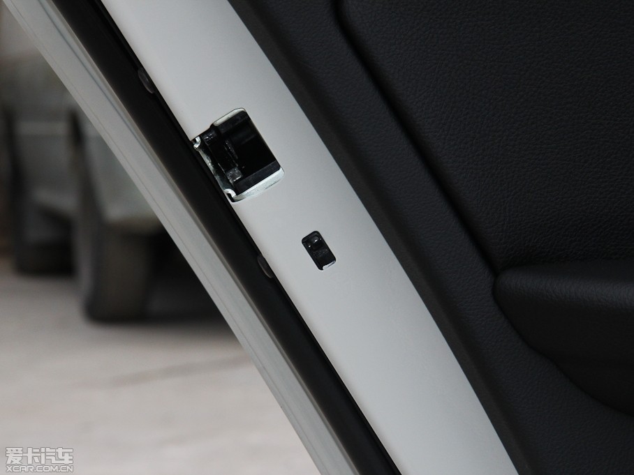 2015��R3ϵ 320i �r����