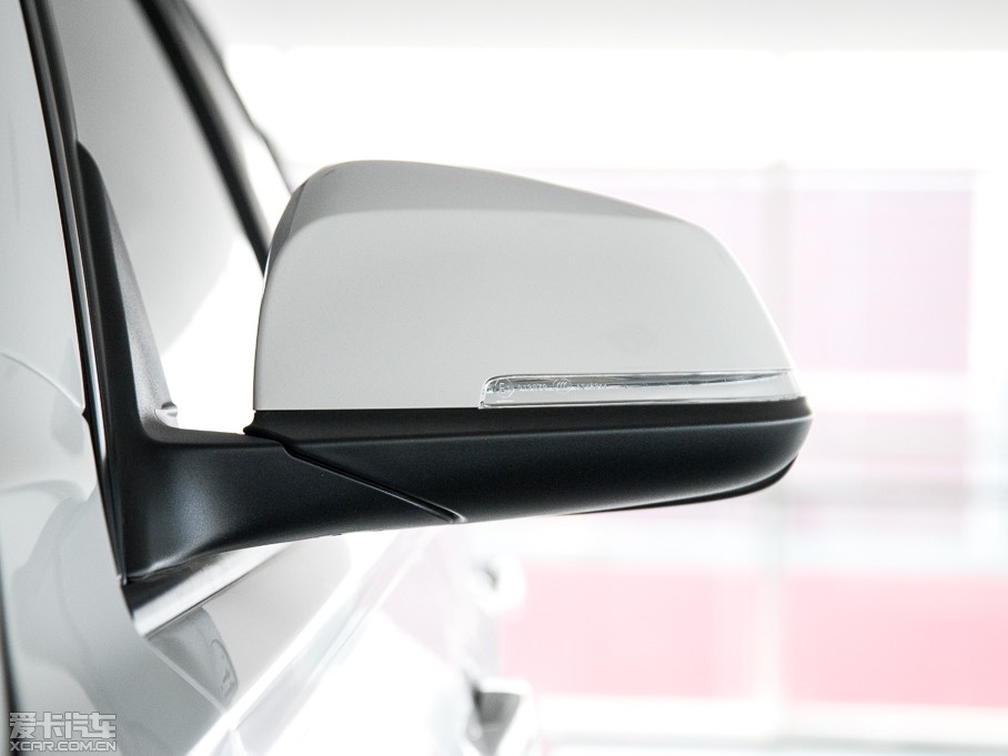 2015R3ϵ 320i Mȡ