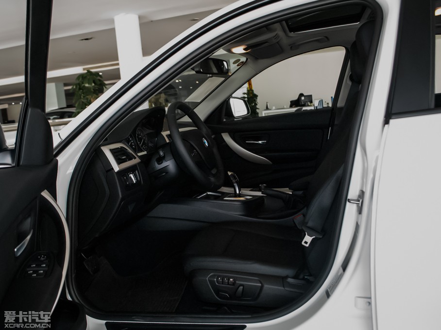 2015R3ϵ 320i Mȡ