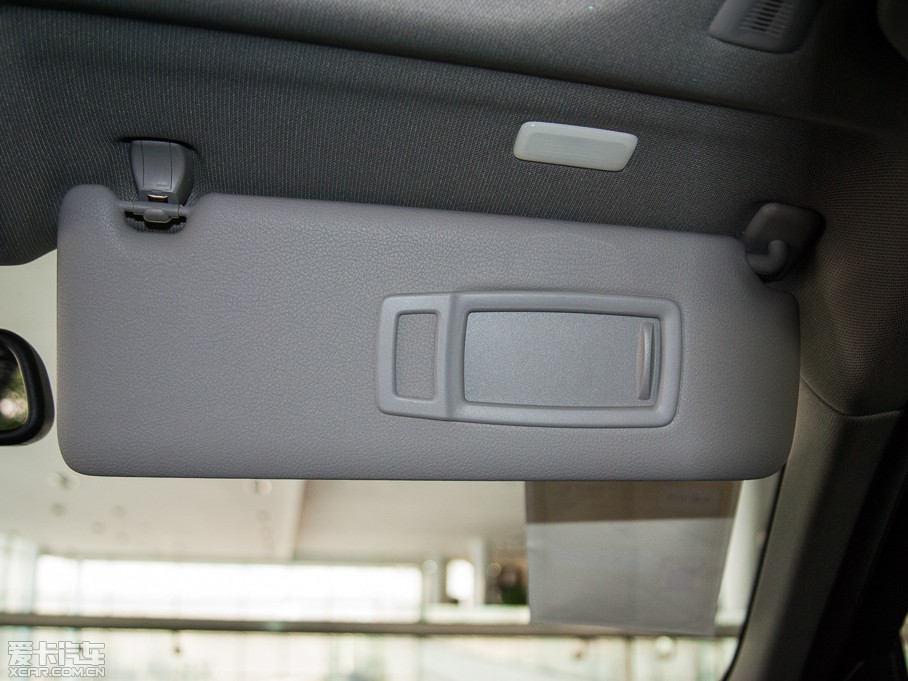 2015R3ϵ 320i Mȡ