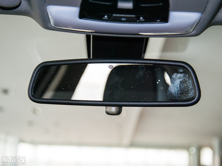 2015R3ϵ 320i Mȡ