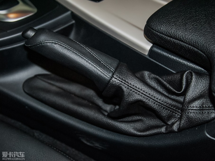 2015R3ϵ 320i M(jn)ȡ