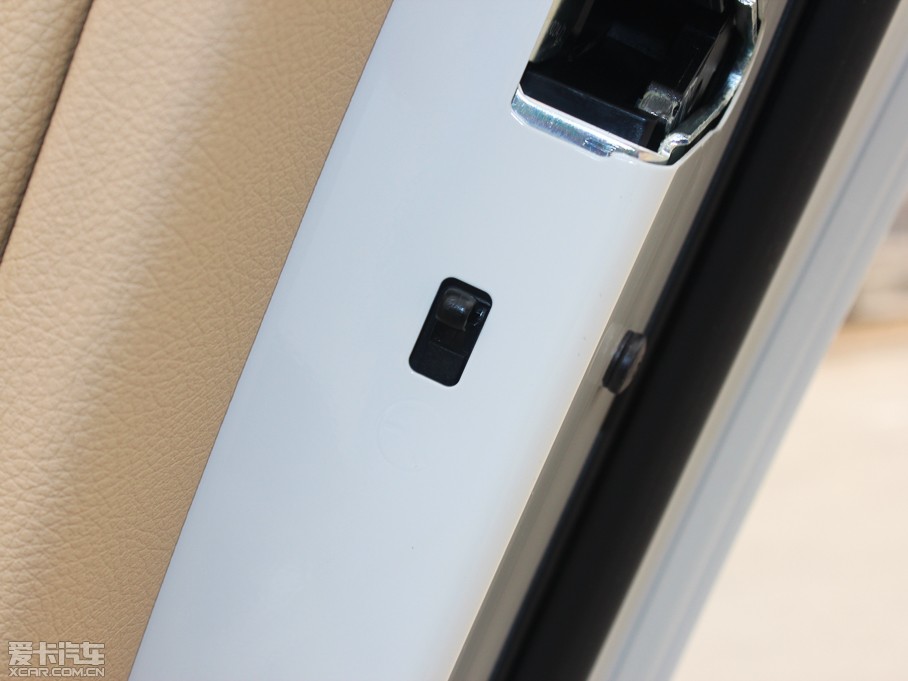 2015R3ϵ 328Li xDriver