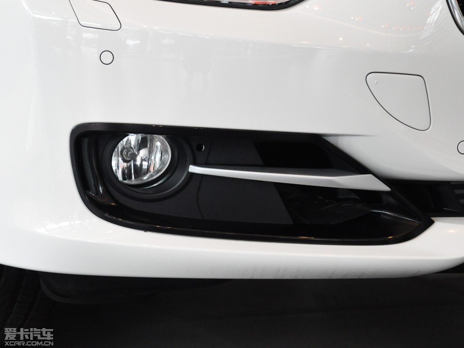 2015R3ϵ 328i xDrive\OӋb