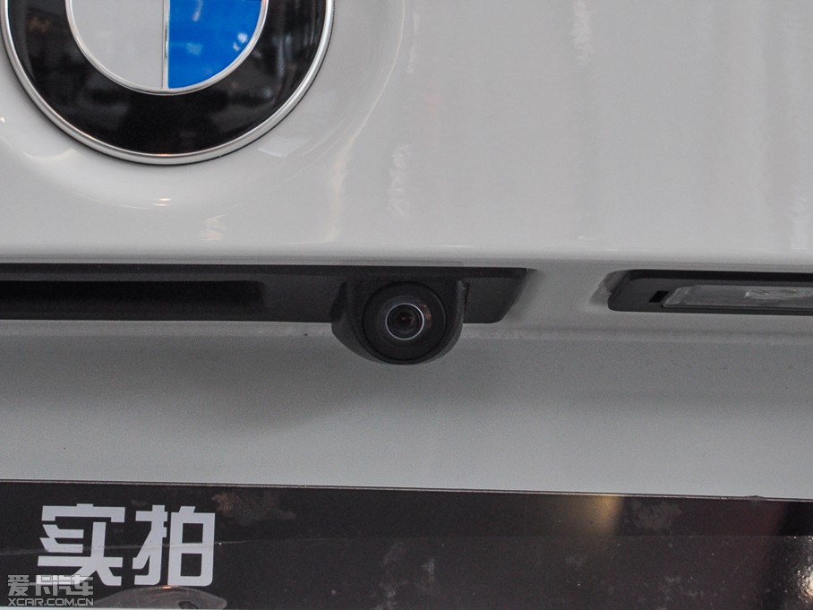 2015R3ϵ 328i xDrive\OӋb