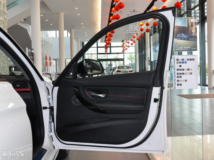 2015R3ϵ 328i xDrive\O(sh)Ӌb