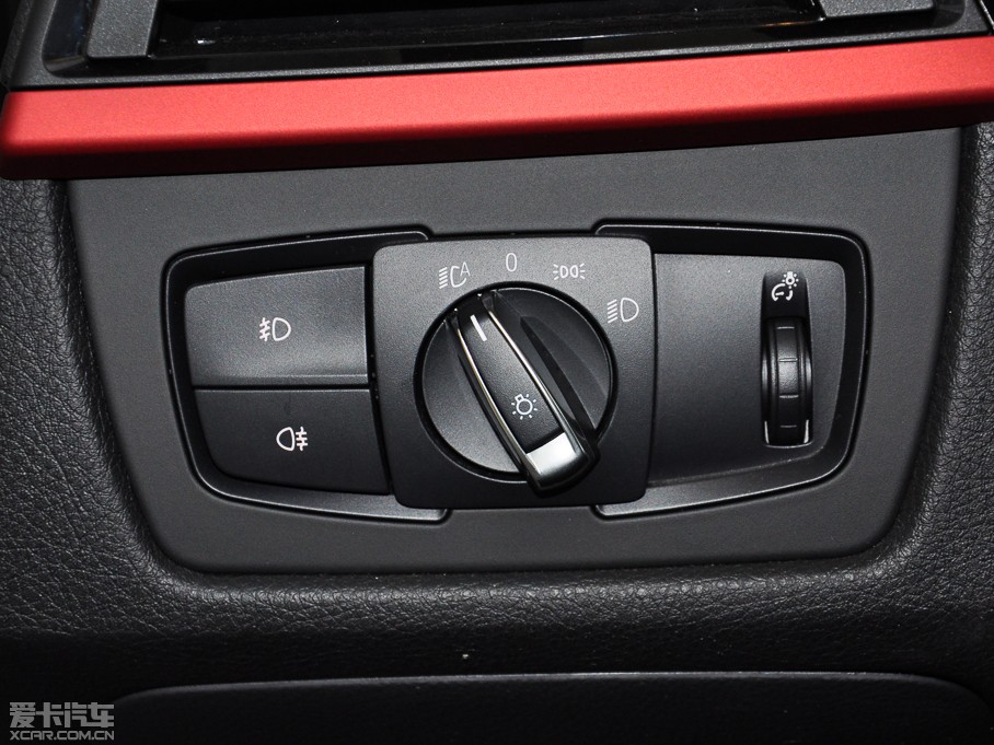 2015R3ϵ 328i xDrive\OӋb