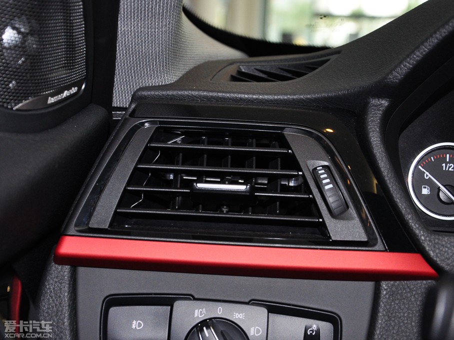 2015R3ϵ 328i xDrive\OӋb