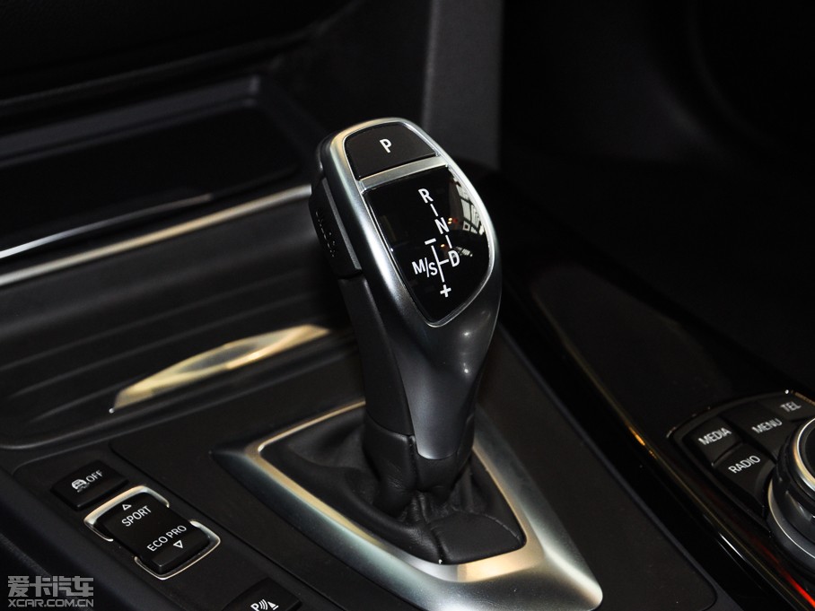 2015R3ϵ 328i xDrive\OӋb