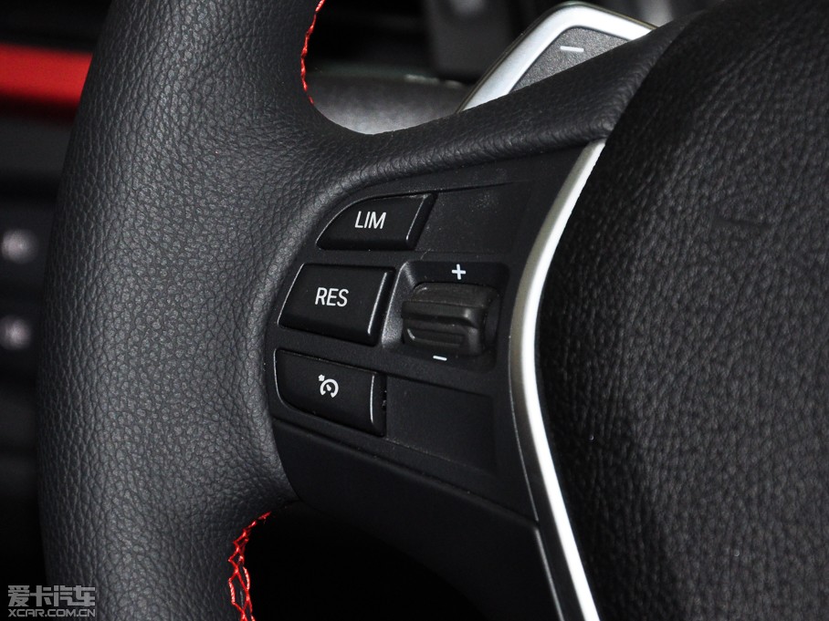 2015R3ϵ 328i xDrive\OӋb