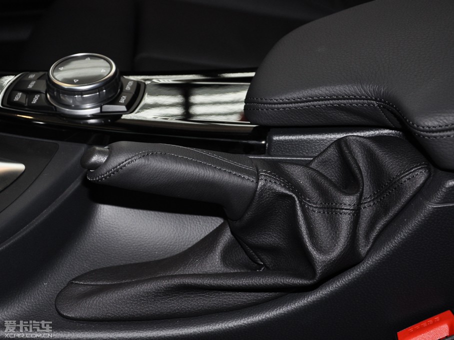 2015R3ϵ 328i xDrive\OӋb