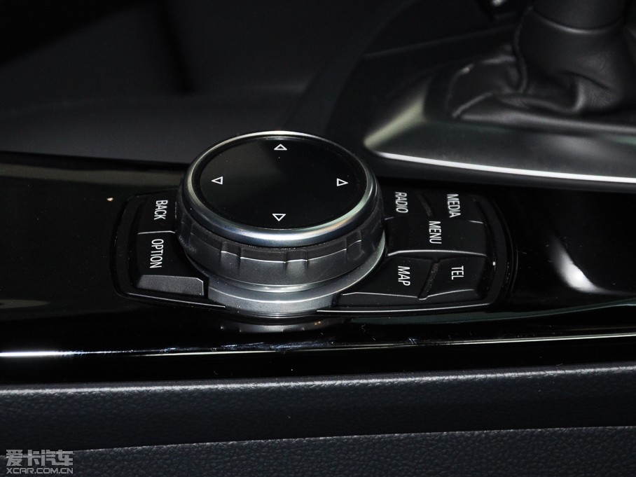 2015R3ϵ 328i xDrive\OӋb