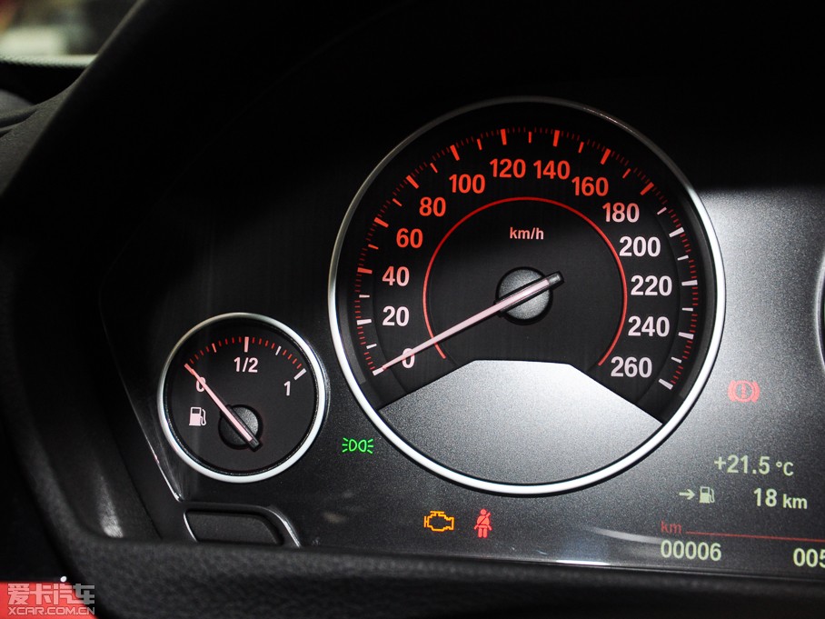 2015R3ϵ 328i xDrive\OӋb