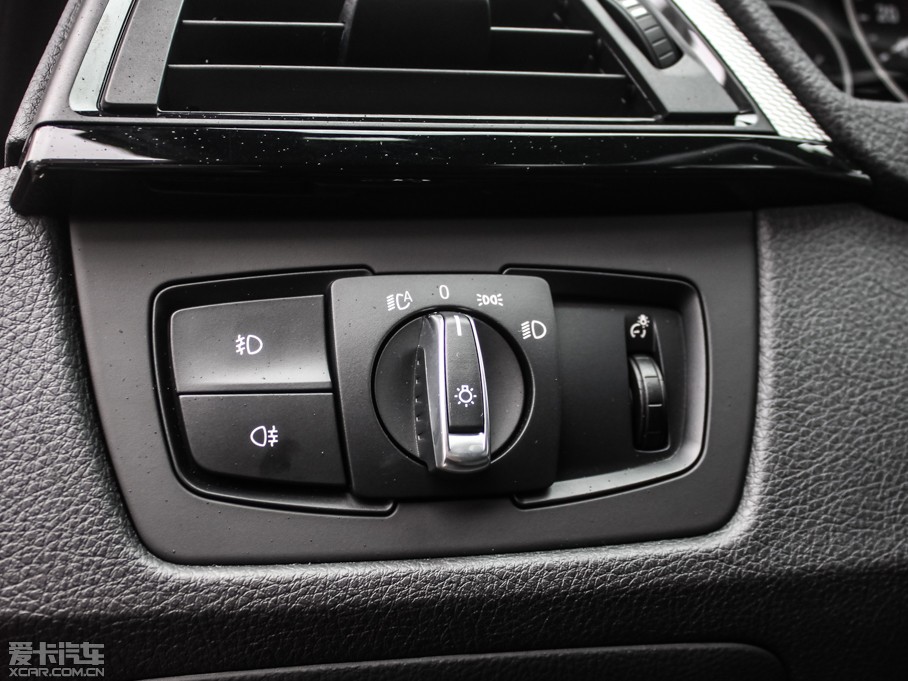 2015��R3ϵ 328i M�\����