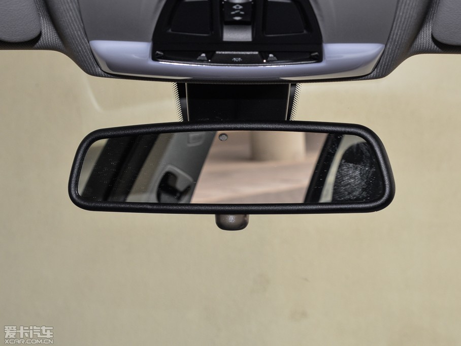 2015��R3ϵ 320i �r����