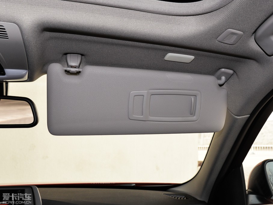 2015��R3ϵ 320i �r����