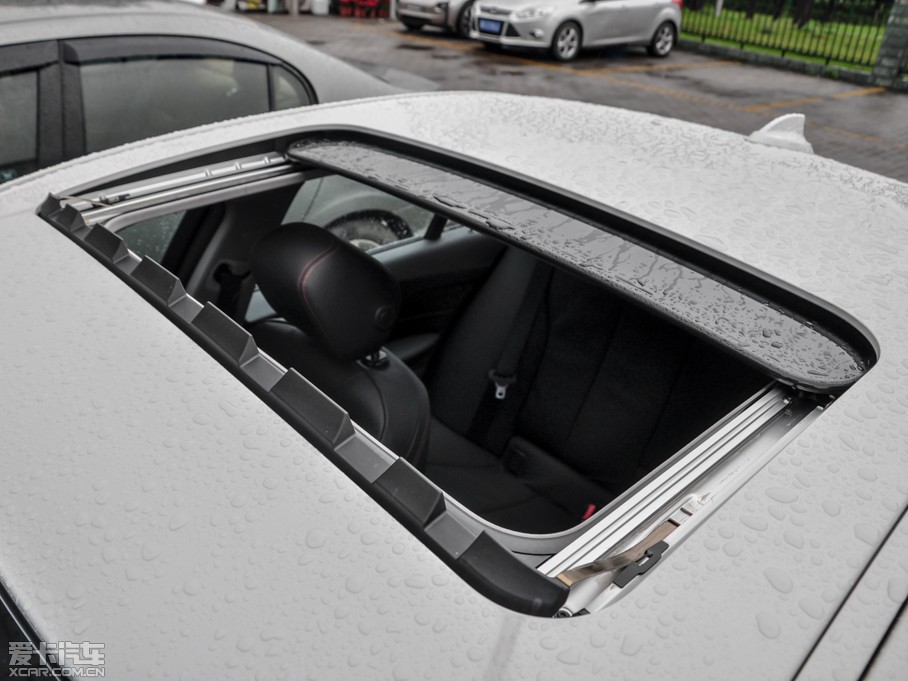 2015R3ϵ 320i \OӋb